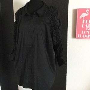 Beautiful NEW Runched Sleeve Button Down Top